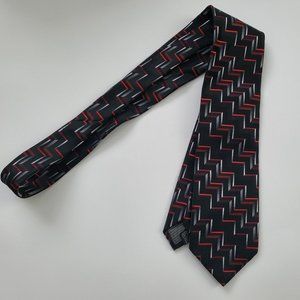 Black/Red Stair-Step Pattern Tie